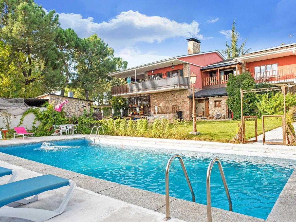 Rural Apartment With Shared Garden Pool And Spa Galapagar Camera foto