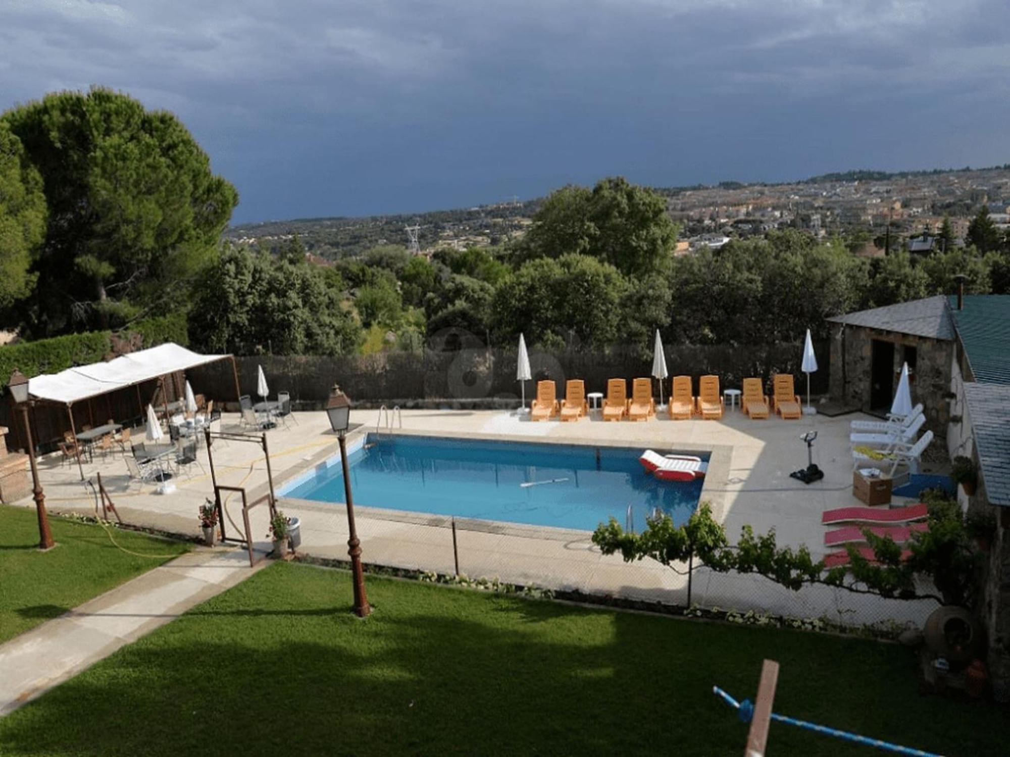 Rural Apartment With Shared Garden Pool And Spa Galapagar Esterno foto